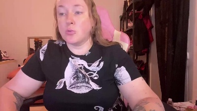fetish_girl live cam on Cam4