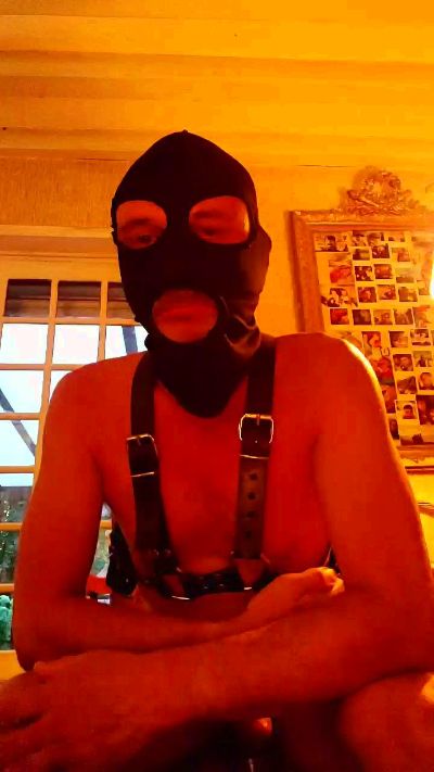 ffchiennasse live cam on Cam4