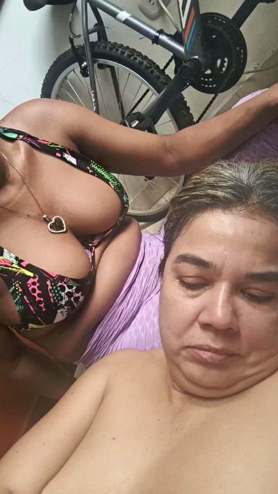fflorecita live cam on Cam4