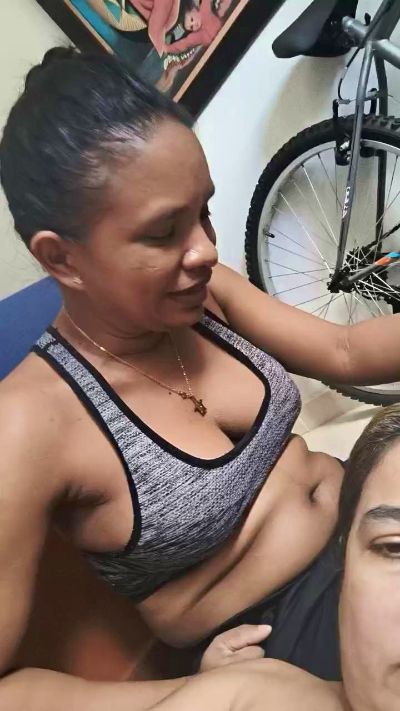 fflorecita live cam on Cam4