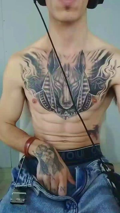 fighterguy1 live cam on Cam4