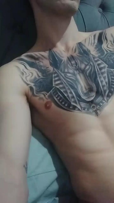 fighterguy1 live cam on Cam4