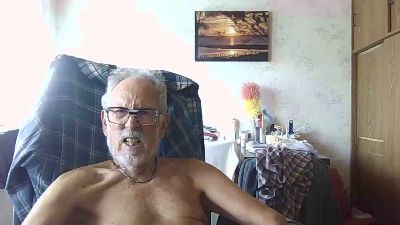 filou27_fun live cam on Cam4