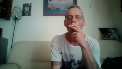 filouboy1 live cam on Cam4