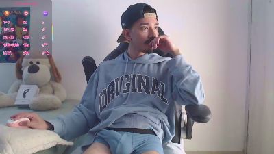 finn_jackson live cam on Cam4