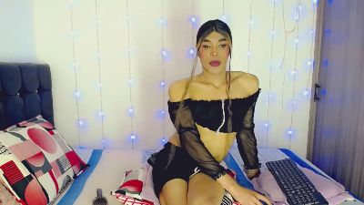 fireHot18 live cam on Cam4