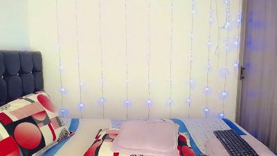 fireHot18 live cam on Cam4