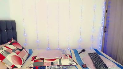 fireHot18 live cam on Cam4