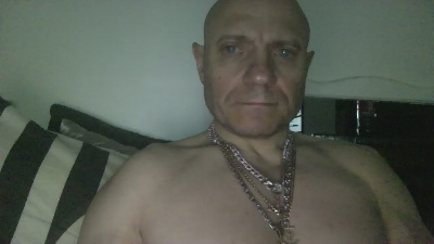 fist1974 live cam on Cam4
