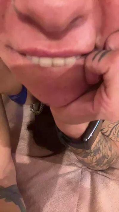 flakavaneof live cam on Cam4