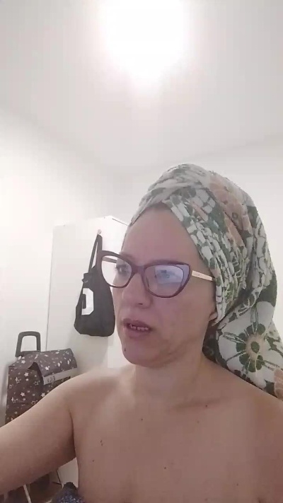flamenquita38 live cam on Cam4