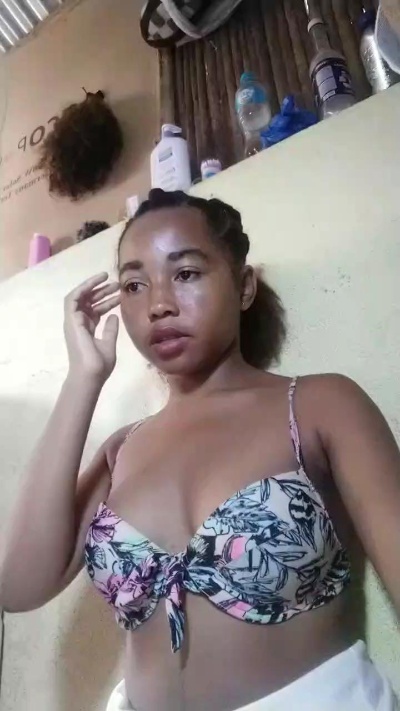 flerica2 webcam femeie live din Madagascar