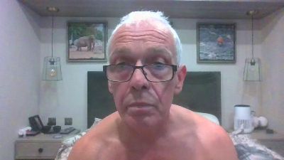 flirtronnie live cam on Cam4