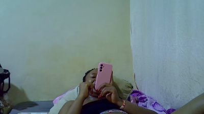 flirty_girl live cam on Cam4