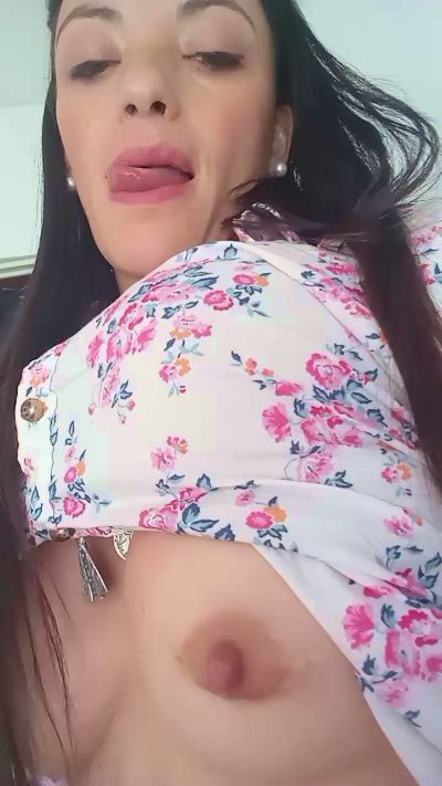 flor229 live cam on Cam4