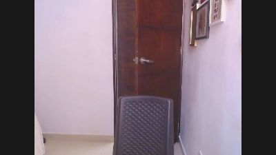 flora_oxig live cam on Cam4