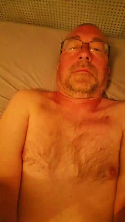 floydthedog live cam on Cam4