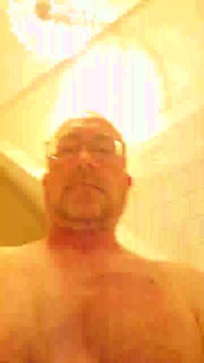 floydthedog live cam on Cam4
