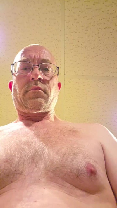 floydthedog live cam on Cam4