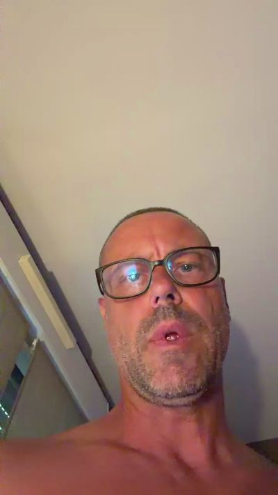 fouducul56 live cam on Cam4
