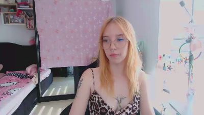 foxSonya live cam on Cam4