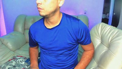 fox_couple69 live cam on Cam4