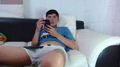 foxbadboy live cam on Cam4
