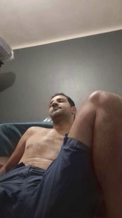 foyler85 live cam on Cam4