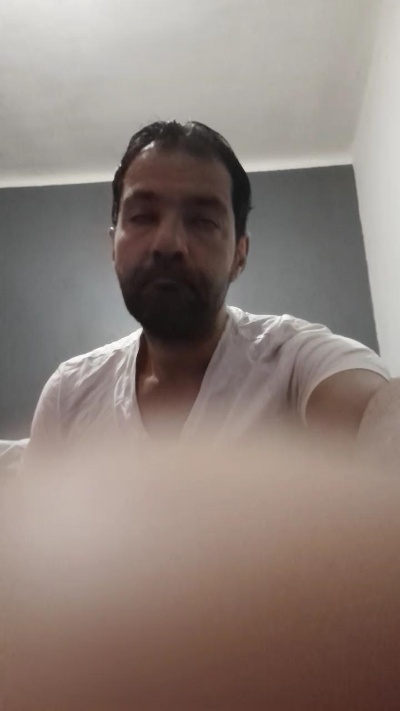 foyler85 live cam on Cam4