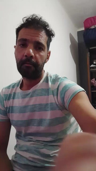 foyler85 live cam on Cam4