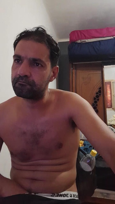 foyler85 live cam on Cam4