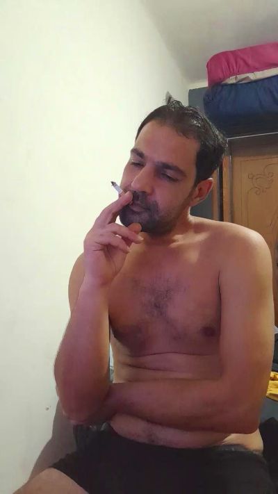 foyler85 live cam on Cam4