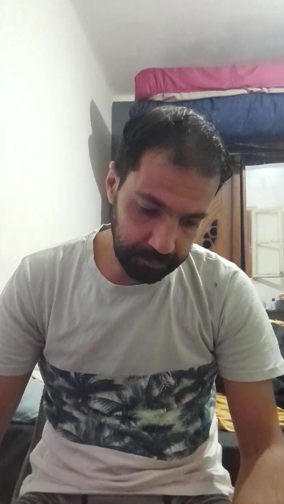 foyler85 live cam on Cam4