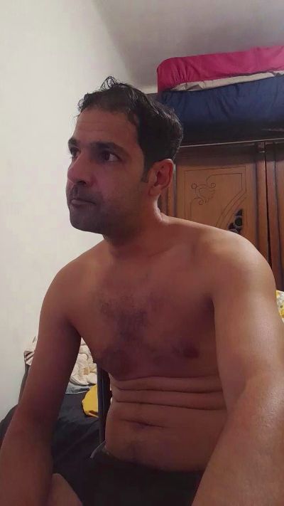 foyler85 live cam on Cam4