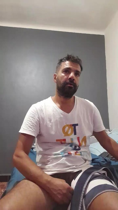 foyler85 live cam on Cam4