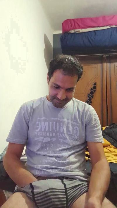 foyler85 live cam on Cam4