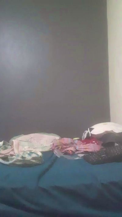foyler85 live cam on Cam4