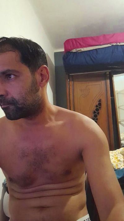 foyler85 live cam on Cam4