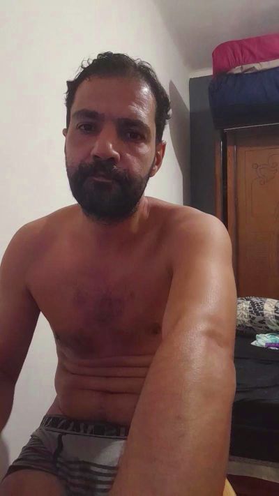 foyler85 live cam on Cam4