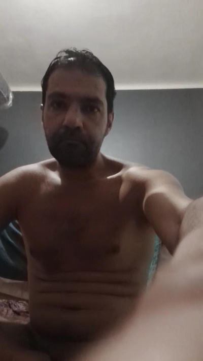 foyler85 live cam on Cam4