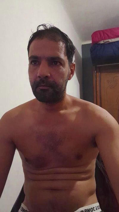 foyler85 live cam on Cam4