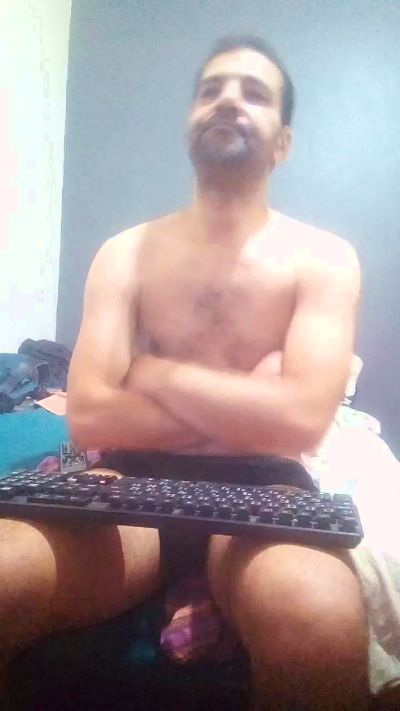 foyler85 live cam on Cam4