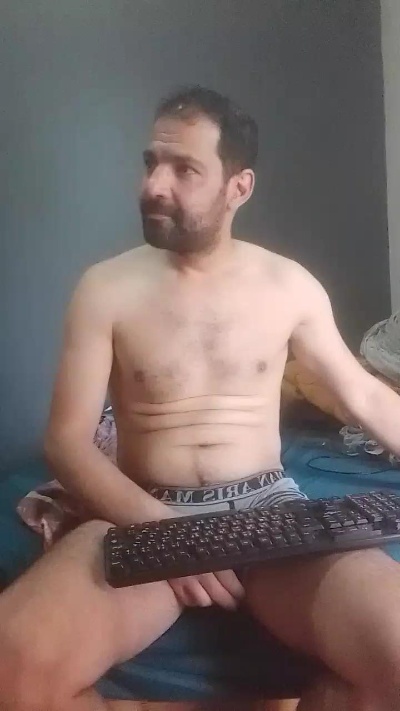 foyler85 live cam on Cam4