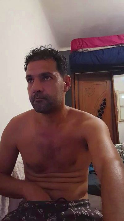 foyler85 live cam on Cam4