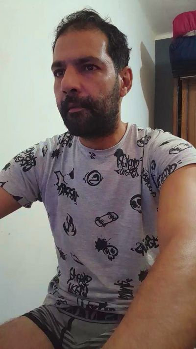 foyler85 live cam on Cam4