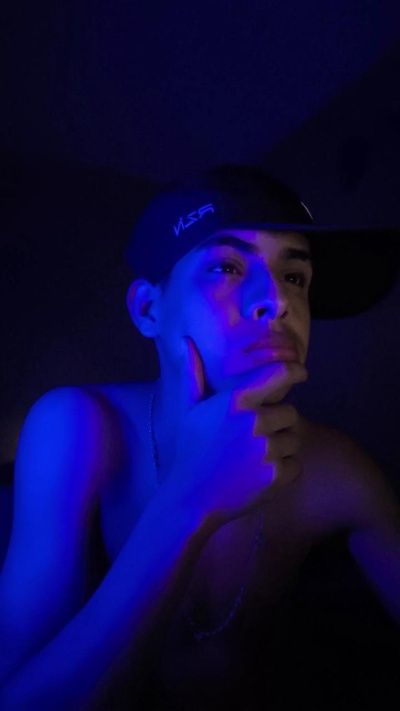 francisco_fun live cam on Cam4