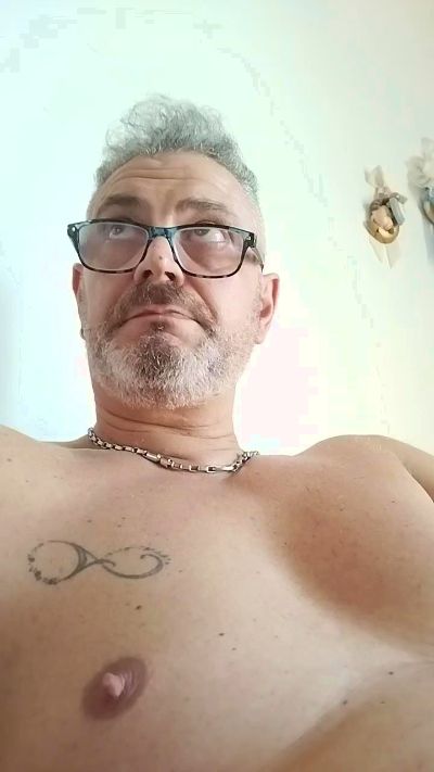 franco__747 live cam on Cam4