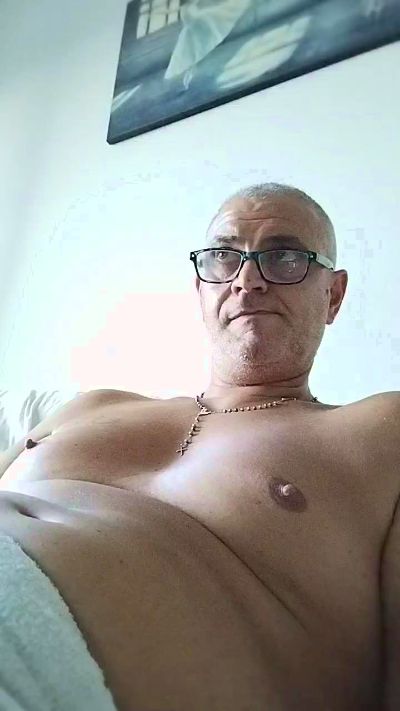 franco__747 live cam on Cam4