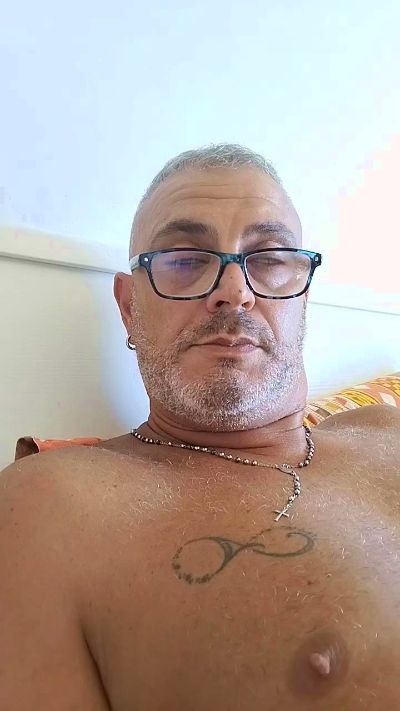 franco__747 live cam on Cam4