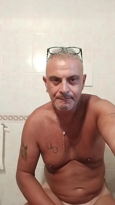 franco__747 live cam on Cam4